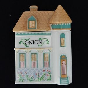Lenox - The Lenox Spice Village ONION Fine Porcelain Jar